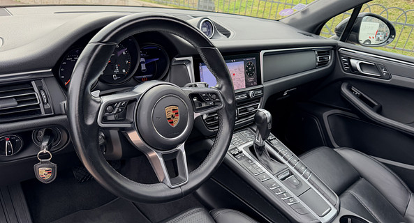 location-PORSCHE-Nice-roadstr