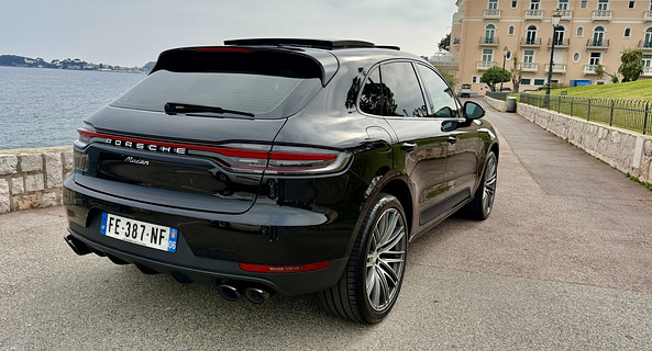 location-PORSCHE-Nice-roadstr