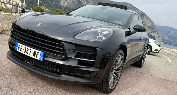 location-PORSCHE-Nice-roadstr