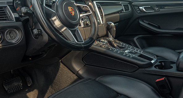 location-PORSCHE-Beausoleil-roadstr