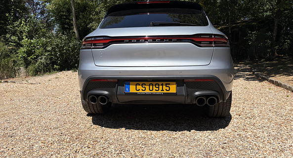 location-PORSCHE-Villepreux-roadstr
