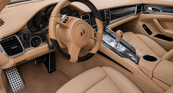 location-PORSCHE-Montpellier-roadstr