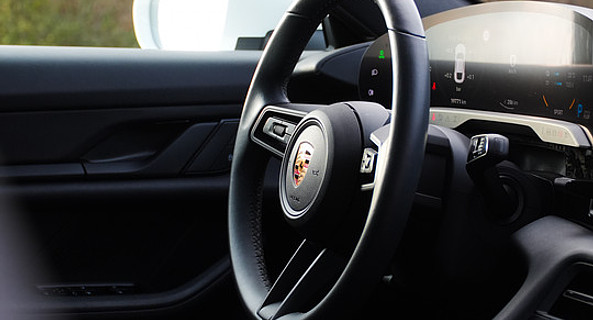 location-PORSCHE-Chambéry-roadstr