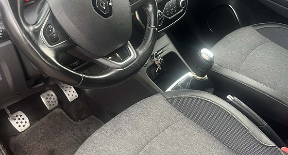 location-RENAULT-Coin-sur-Seille-roadstr