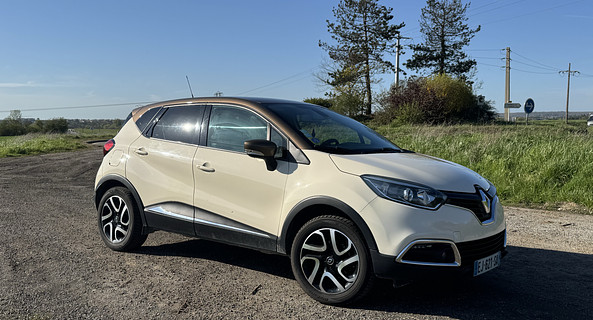 location-RENAULT-Versailles-roadstr