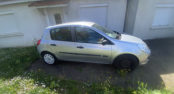 location-RENAULT-Poitiers-roadstr