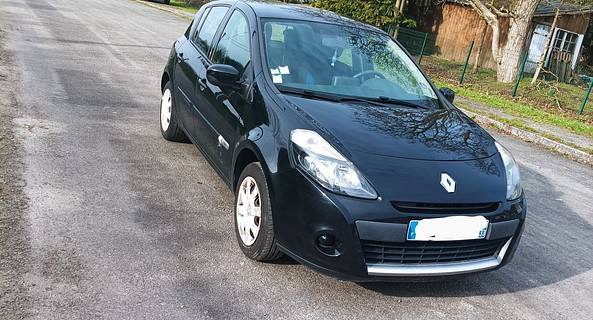 location-RENAULT-Rennes-roadstr