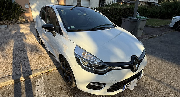 location-RENAULT-Vallauris-roadstr