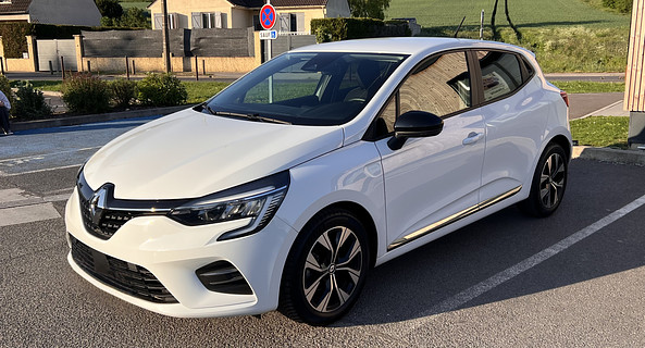location-RENAULT-Amblainville-roadstr