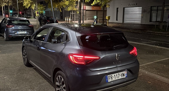 location-RENAULT-Caen-roadstr