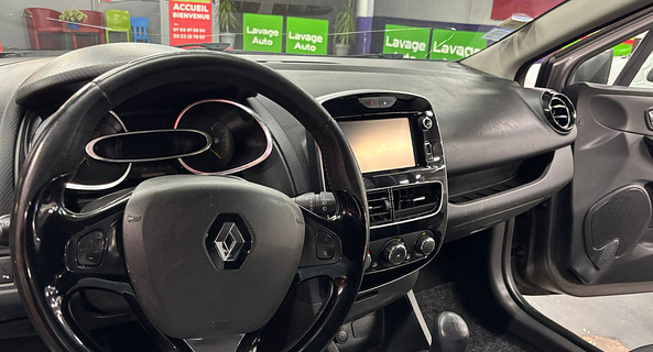 location-RENAULT-Noisy-le-Grand-roadstr