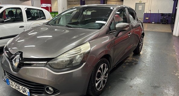 location-RENAULT-Noisy-le-Grand-roadstr