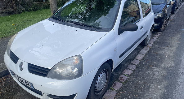 location-RENAULT-Rennes-roadstr