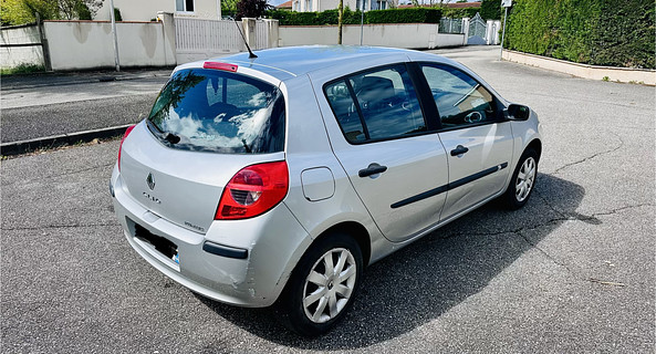 location-RENAULT-Rive-de-Gier-roadstr