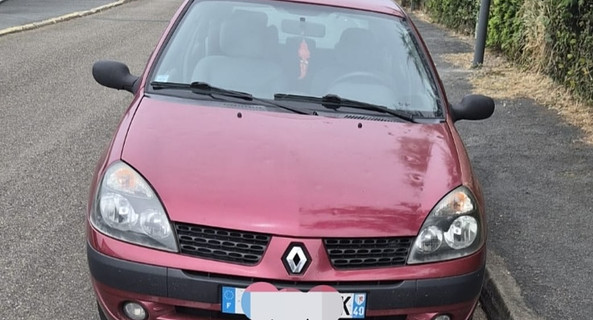 location-RENAULT-Urrugne-roadstr