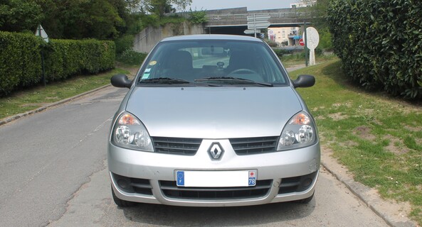 location-RENAULT-Versailles-roadstr