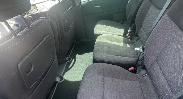 location-RENAULT-La Seyne-sur-Mer-roadstr