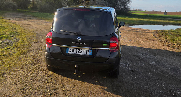 location-RENAULT-Quetigny-roadstr