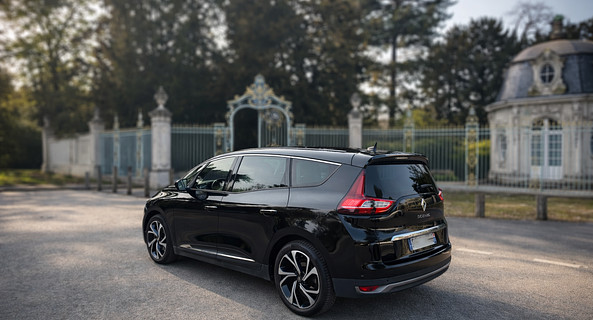 location-RENAULT-Paris-roadstr