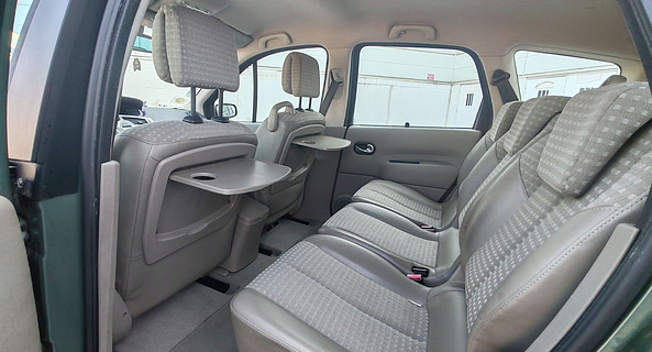 location-RENAULT-Saint-Denis-roadstr
