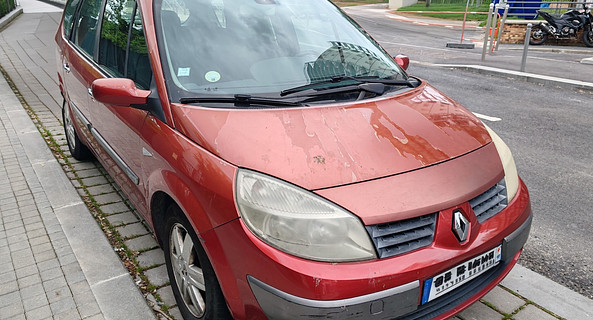 location-RENAULT-Saint-Denis-roadstr