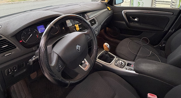 location-RENAULT-Fleury-les-Aubrais-roadstr