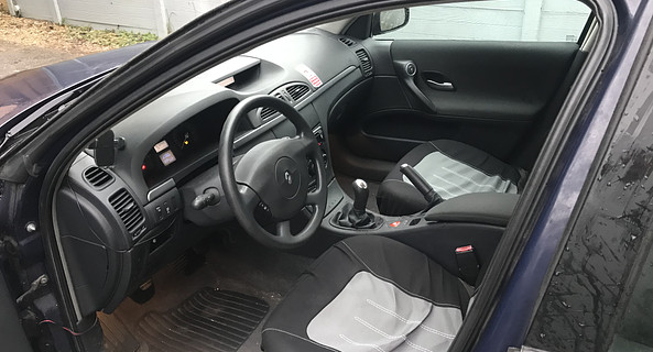 location-RENAULT-Arpajon-roadstr