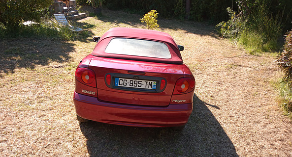 location-RENAULT-Porto-Vecchio-roadstr