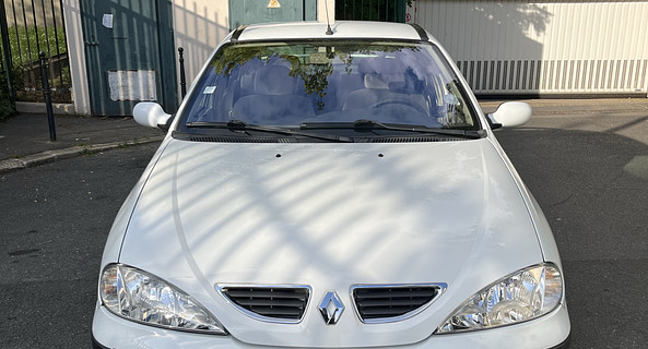 location-RENAULT-Clichy-roadstr