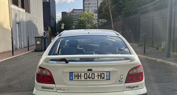location-RENAULT-Clichy-roadstr