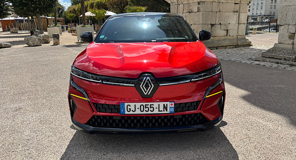location-RENAULT-Paris-roadstr
