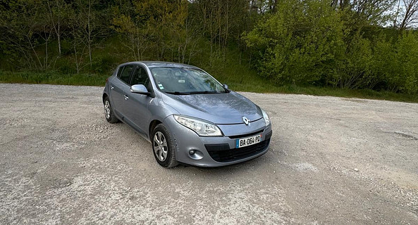 location-RENAULT-Rodez-roadstr