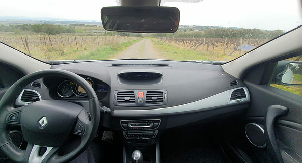 location-RENAULT-Narbonne-roadstr