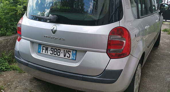 location-RENAULT-Sainte-Sigolène-roadstr