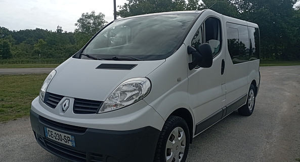 location-RENAULT-Le Poiré-sur-Vie-roadstr
