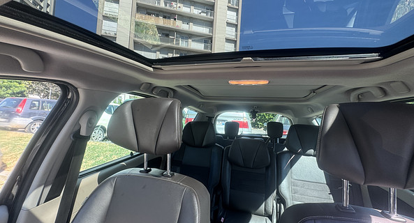 location-RENAULT-Les Lilas-roadstr