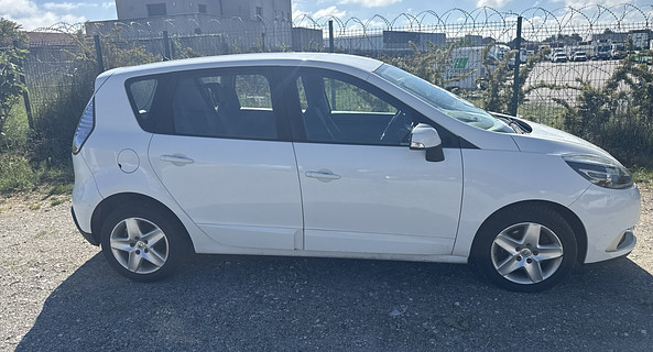 location-RENAULT-Marseille-roadstr