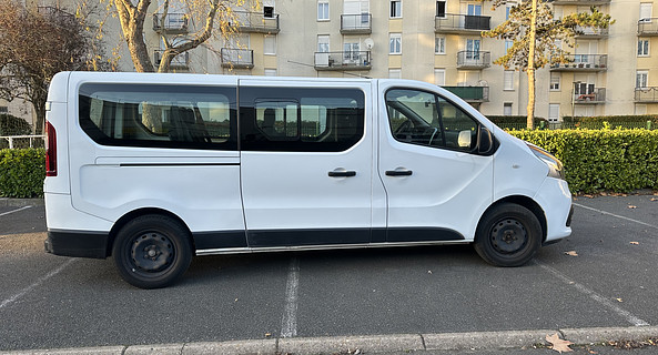 location-RENAULT-Pontoise-roadstr