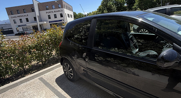 location-RENAULT-Ajaccio-roadstr