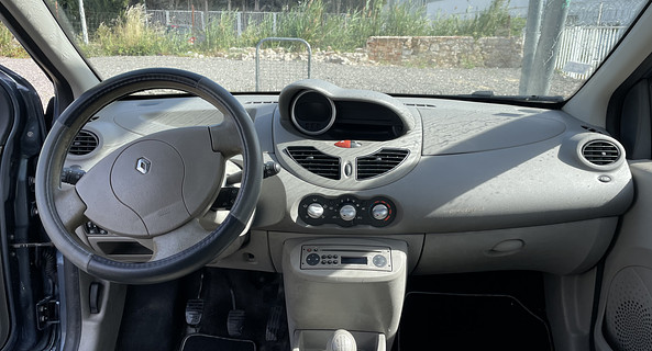 location-RENAULT-La Seyne-sur-Mer-roadstr