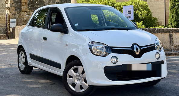 location-RENAULT-Angers-roadstr