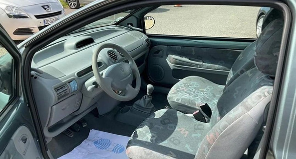 location-RENAULT-Lille-roadstr