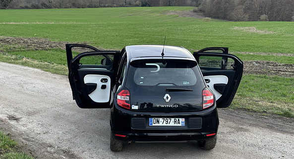 location-RENAULT-Versailles-roadstr