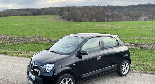 location-RENAULT-Versailles-roadstr