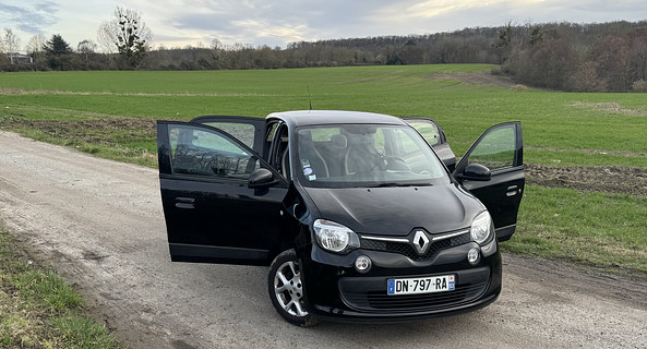 location-RENAULT-Versailles-roadstr