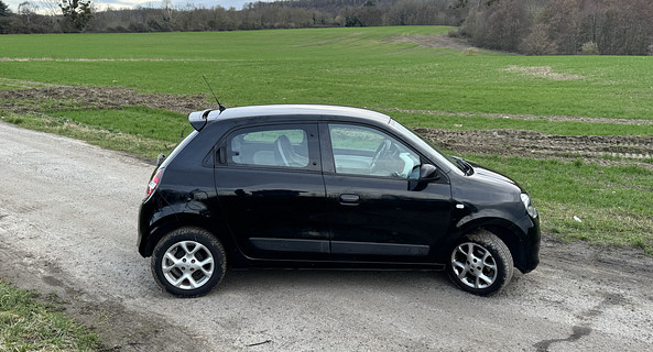 location-RENAULT-Versailles-roadstr