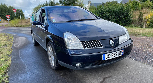 location-RENAULT-Bron-roadstr