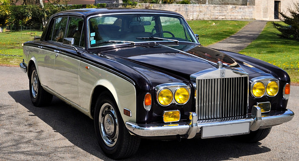 location-ROLLS ROYCE-Attignat-roadstr
