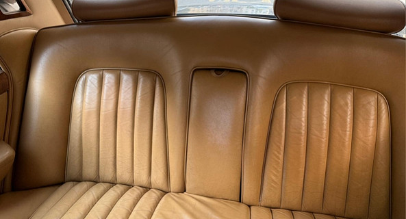 location-ROLLS ROYCE-Attignat-roadstr