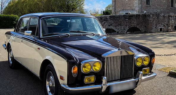 location-ROLLS ROYCE-Attignat-roadstr